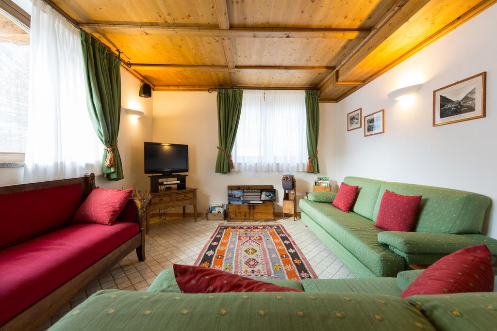 Residence Les Nigritelles Cogne Bagian luar foto